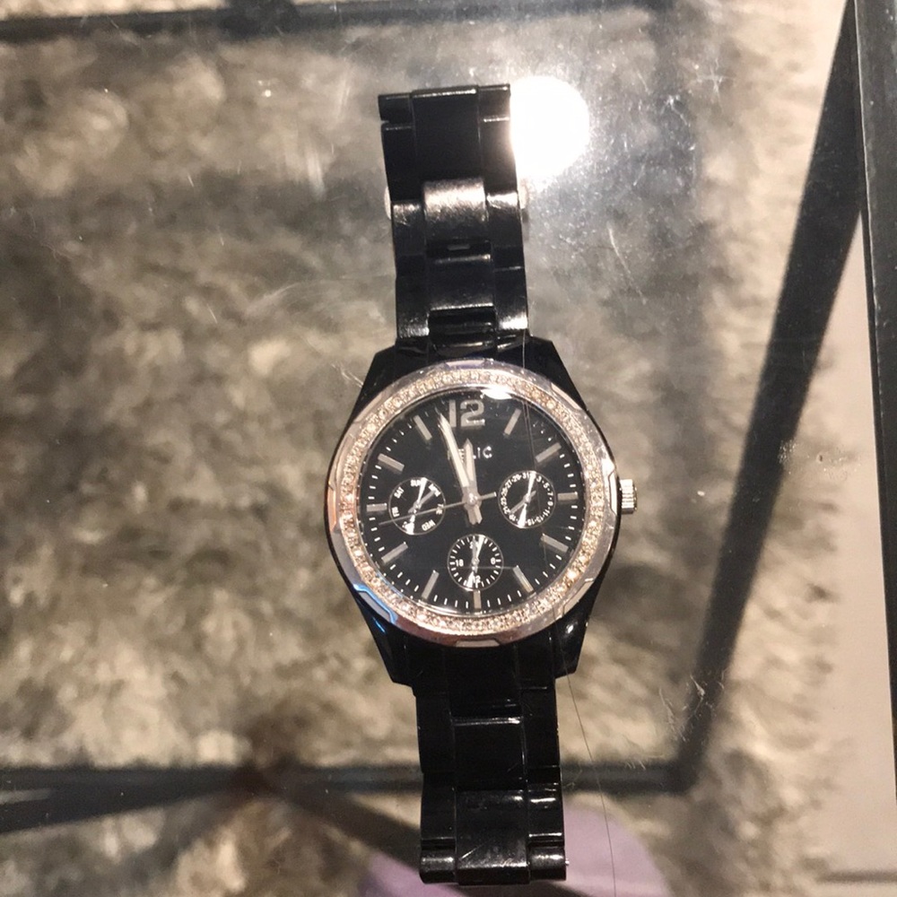 Watch - Picture 2 of 2